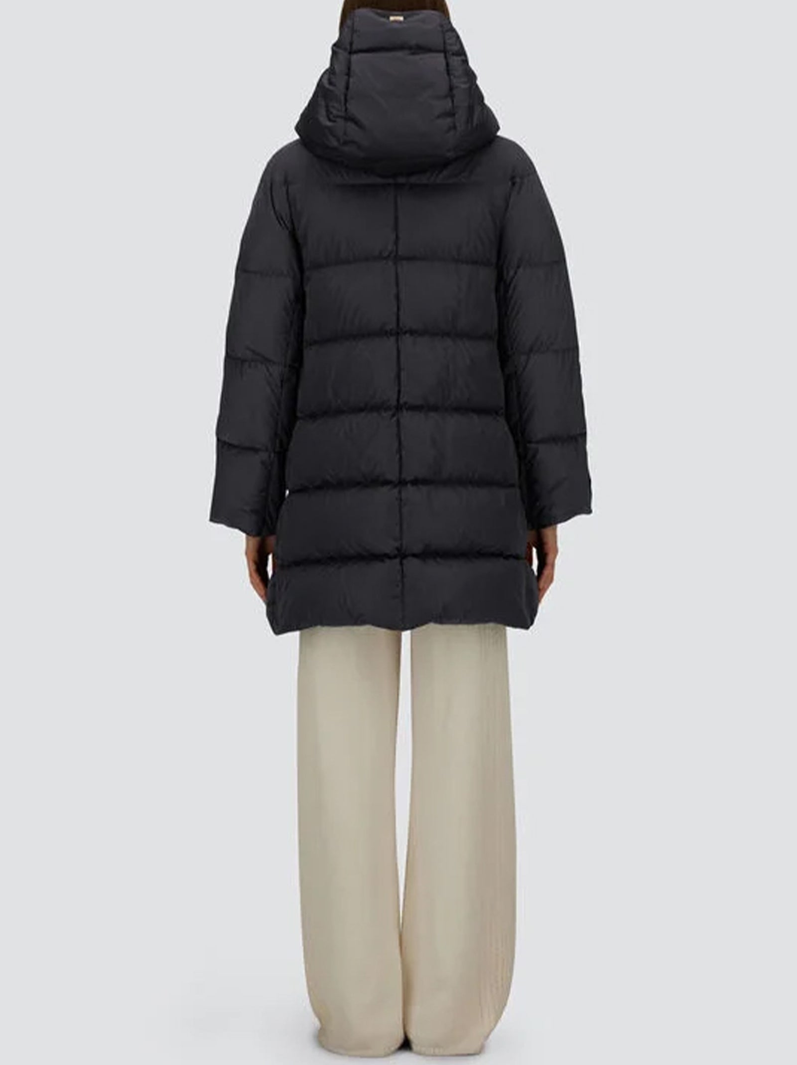 Herno Piumino A-Shape In Satin Nero-3