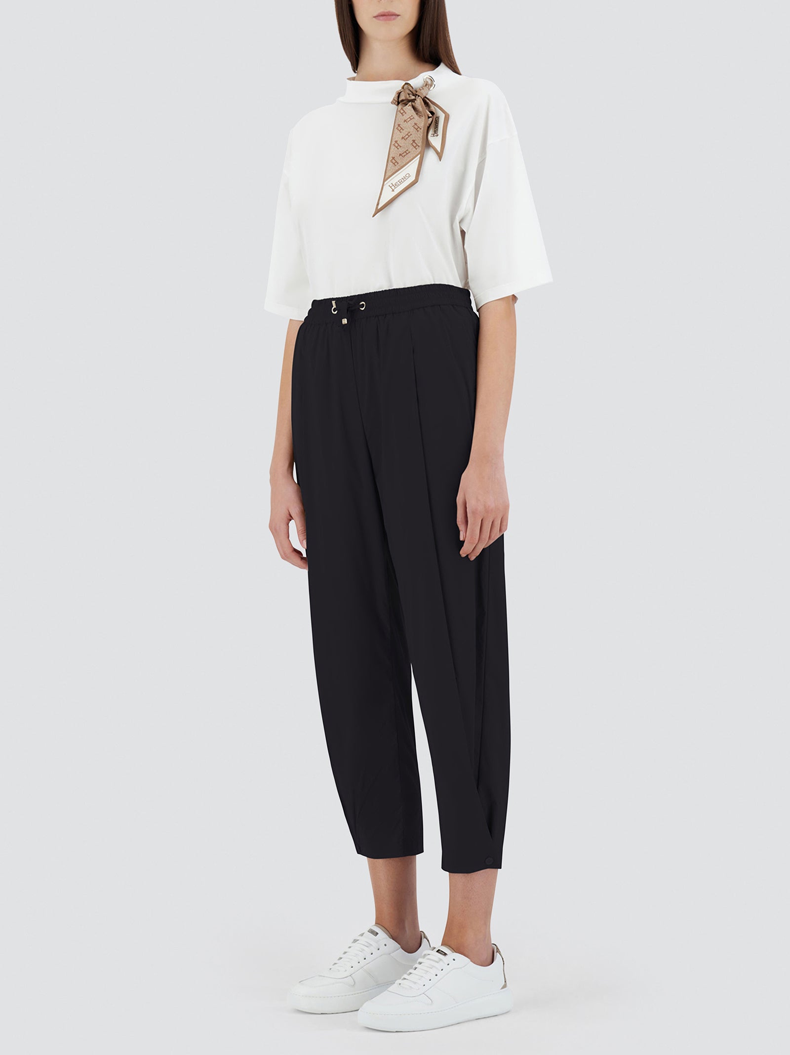 Pantaloni In Light Nylon Stretch-3