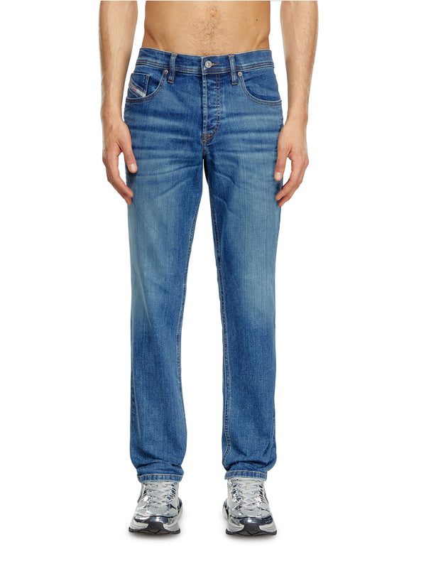 2023 D-finitive Jeans-2