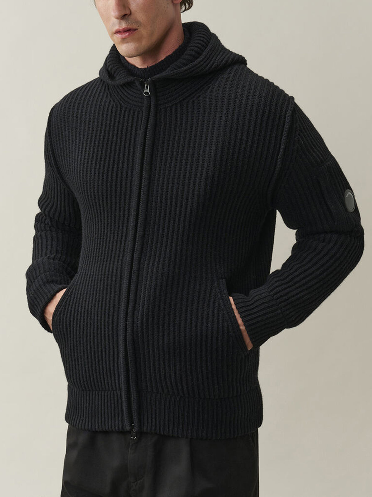 Cp Company Maglione Con Cappuccio In Lana D Agnello Con Zip E Lente Nero-2