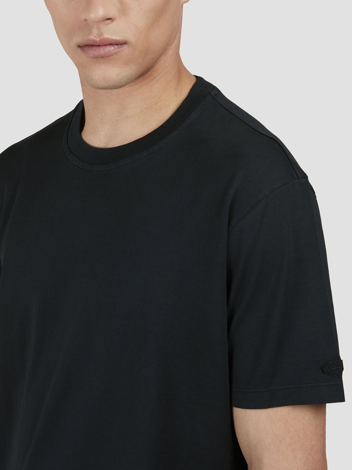T-Shirt In Light Jersey Di Cotone Tinto Capo-2