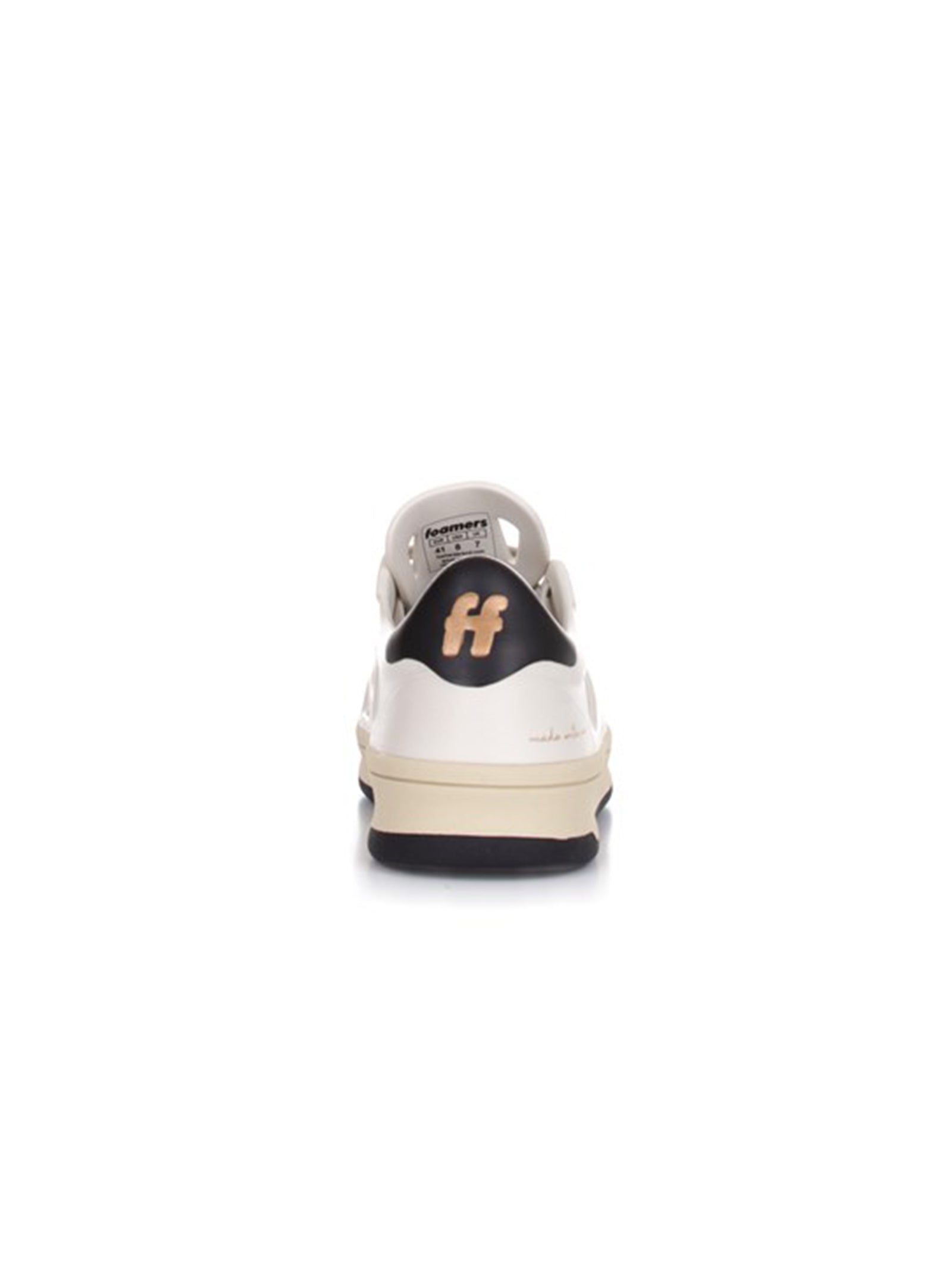 Sneaker-3